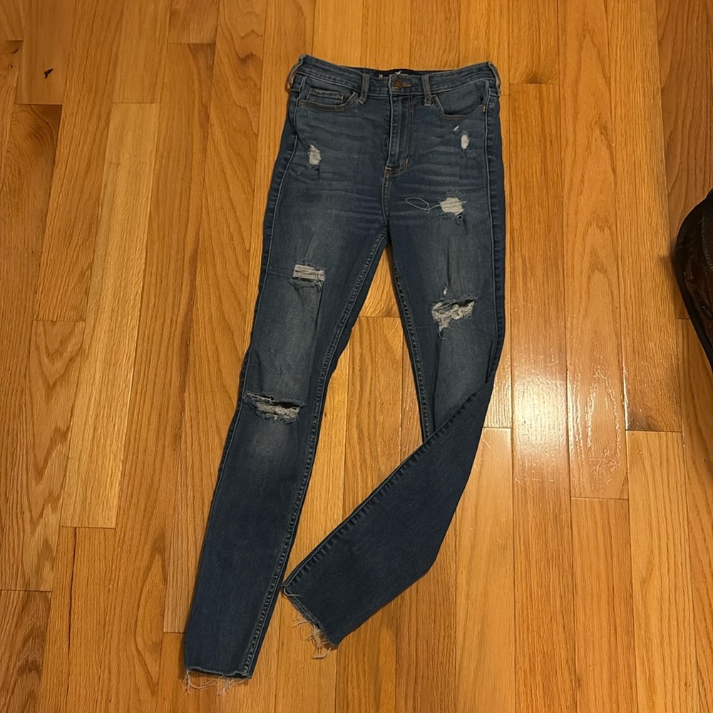 Ripped skinny jeans